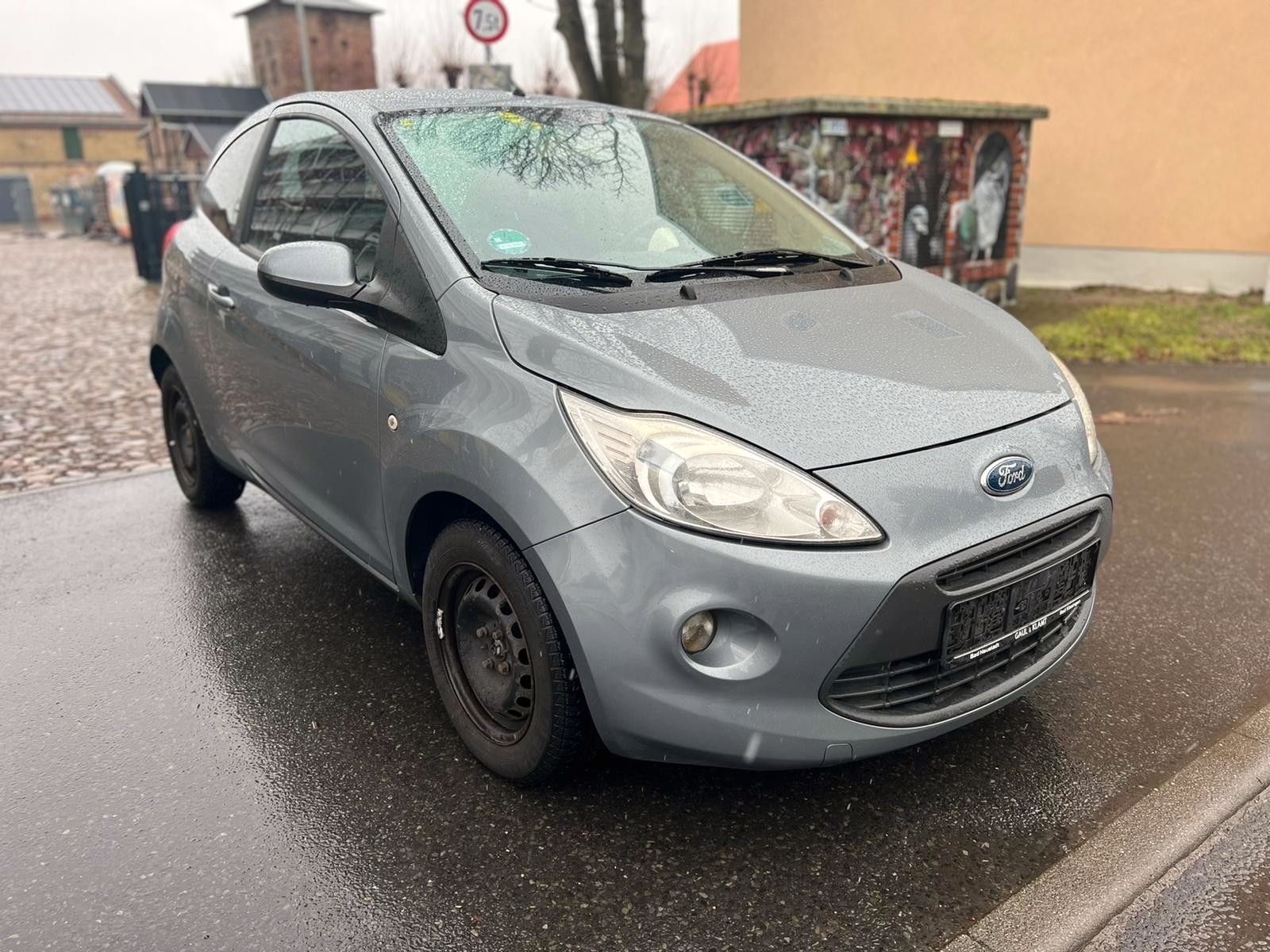 Ford Ka Titanium/KLIMA/SERVO/ZV/