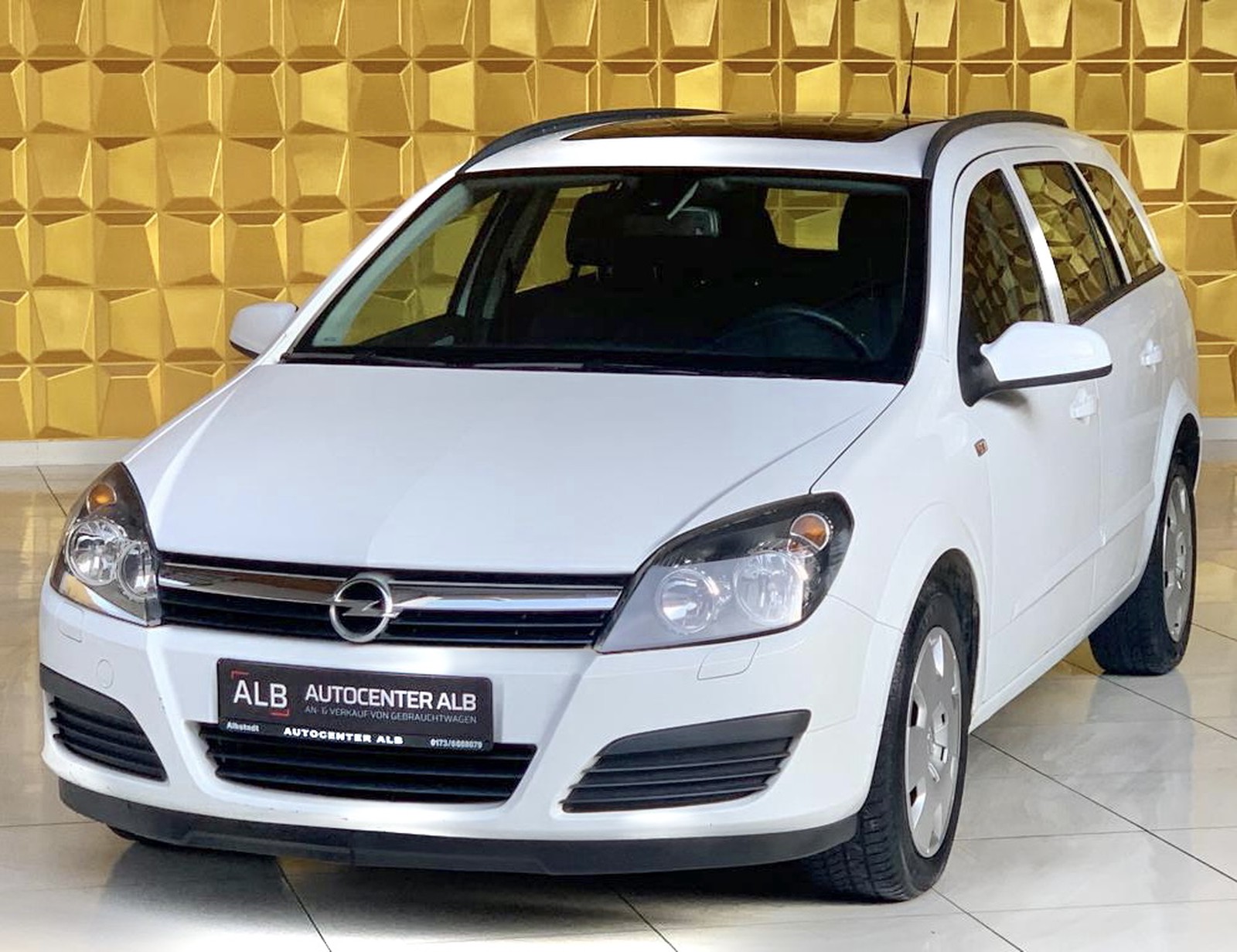 Opel Astra H Caravan Edition/AUTOMATIK/AHK/KLIMA/PANO/