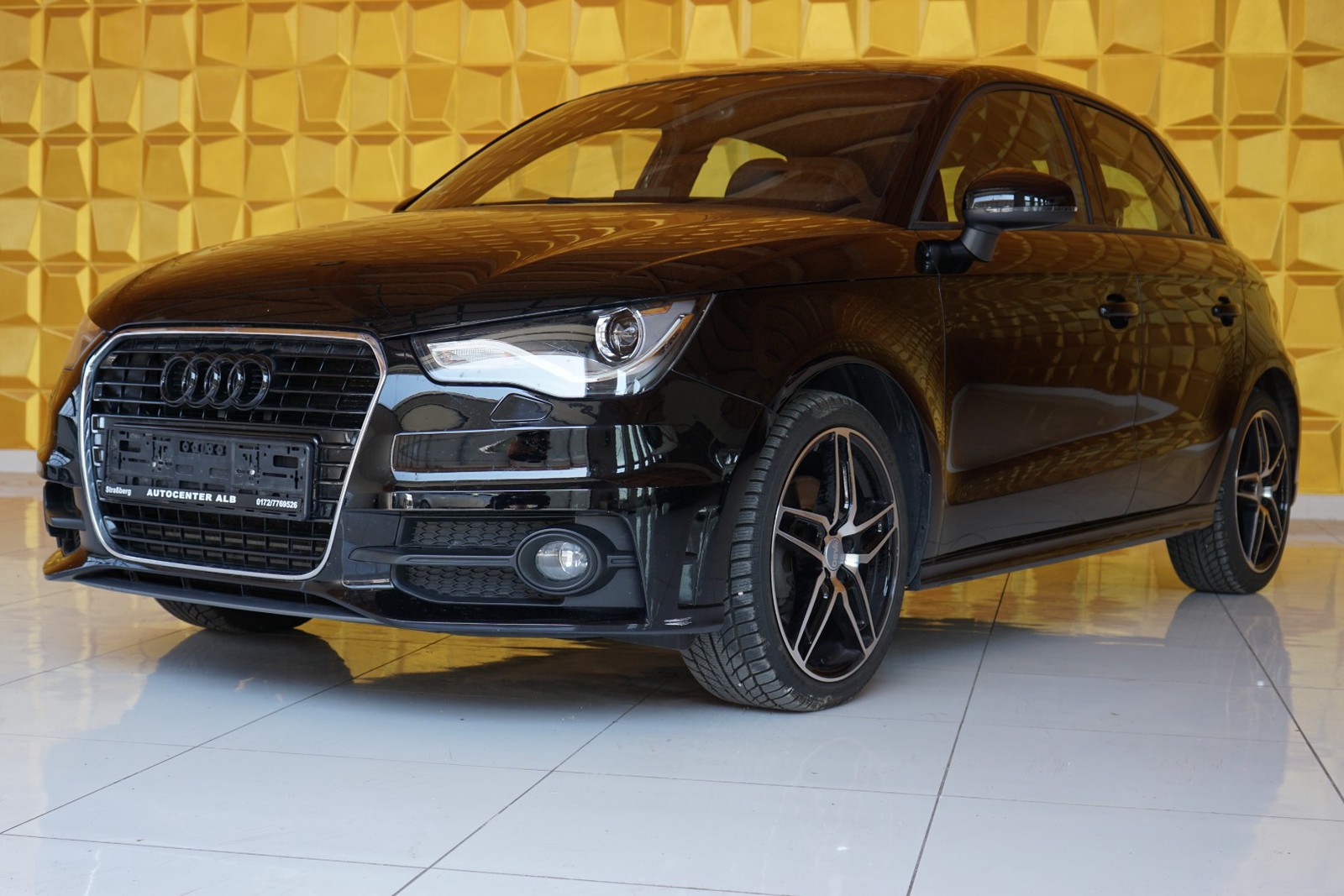 Audi A1 /3X SLINE/XENON/AUTOMATIK/5-TÜRIG/EURO 5