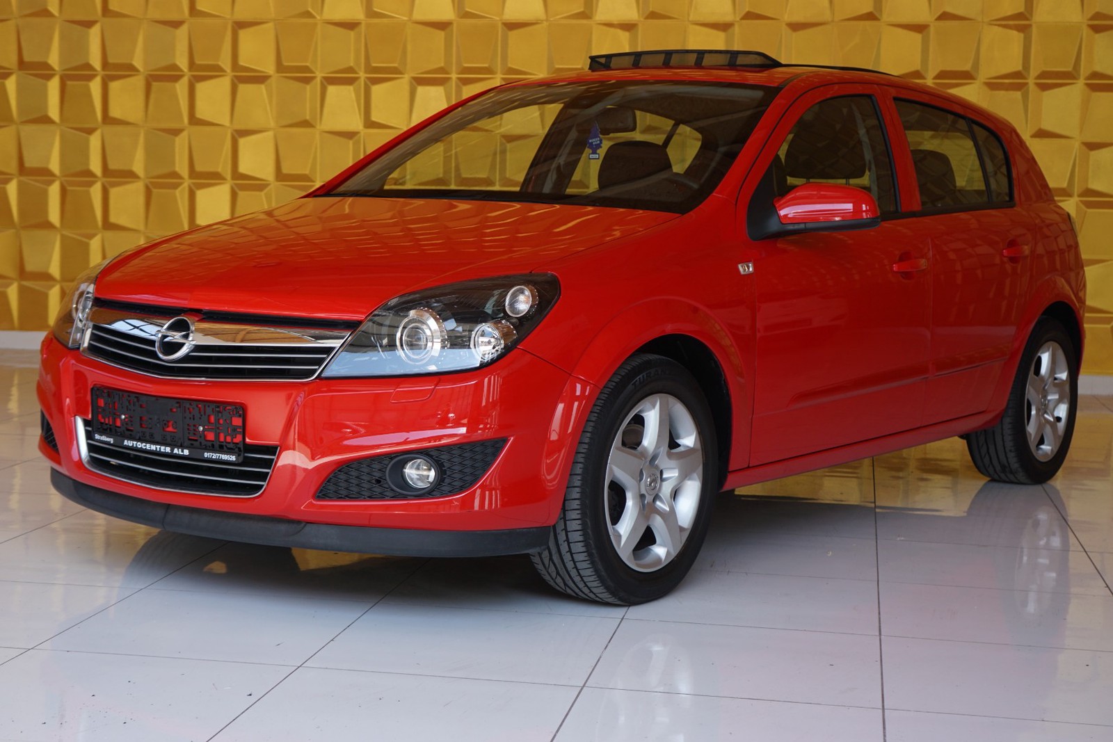 Opel Astra H Innovation/AUTOMATIK/XENON/5-TÜRIG/PANO/