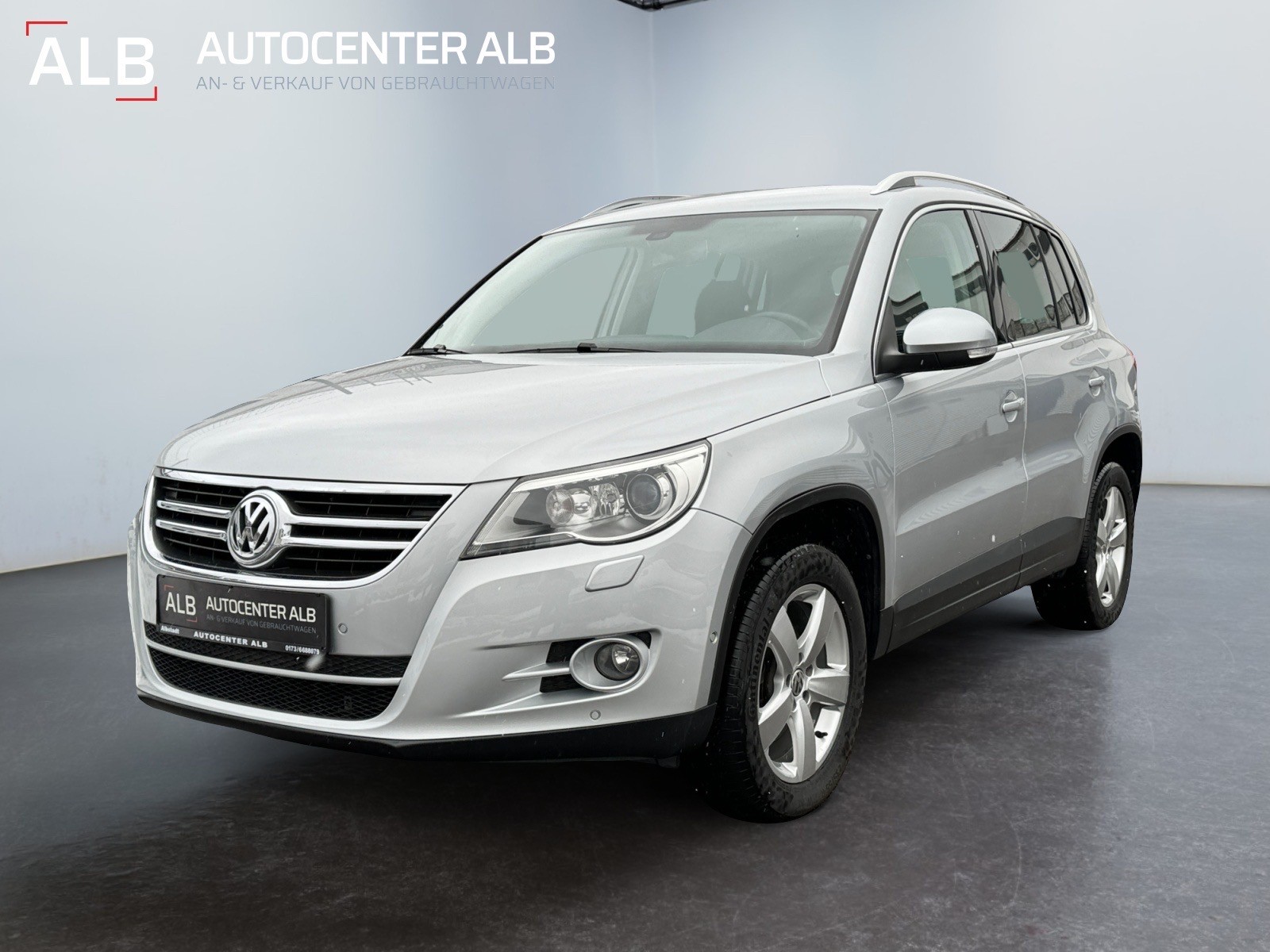 Volkswagen Tiguan Sport & Style 4Motion /XENON/TEMPOMAT/4X4/