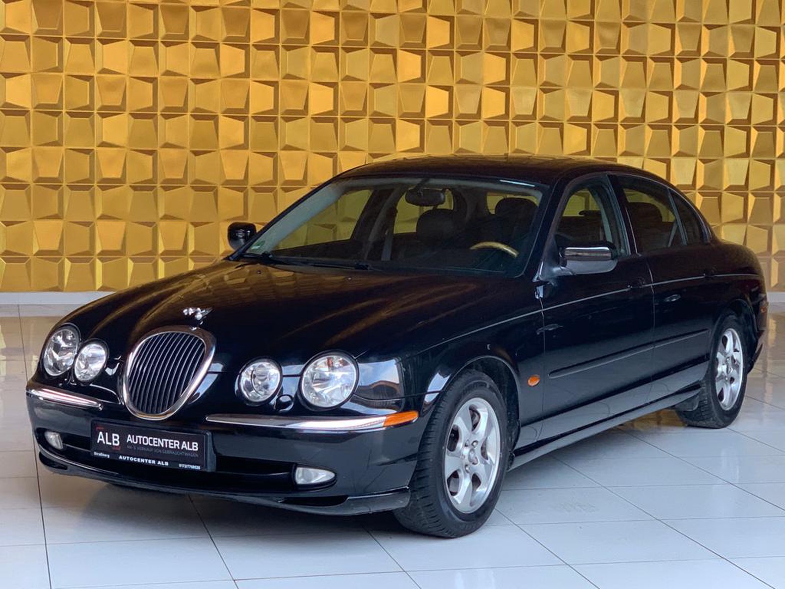 Jaguar S-Type 4.0 V8 /LEDER/AUTOMATIK/NAVI/SCHIEBEDACH/