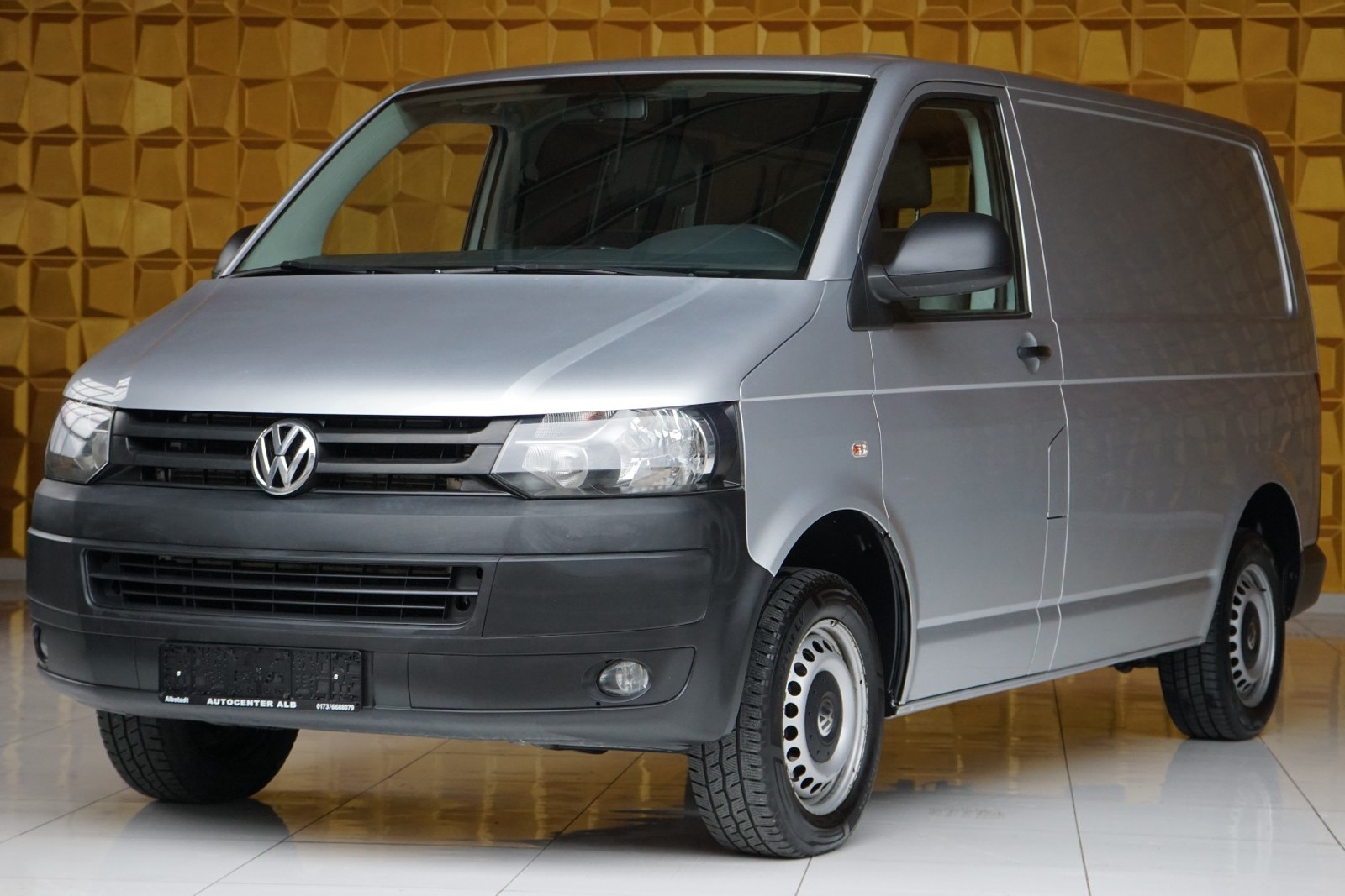 Volkswagen T5 Transporter Kasten-Kombi /KLIMA/AHK/EURO 5