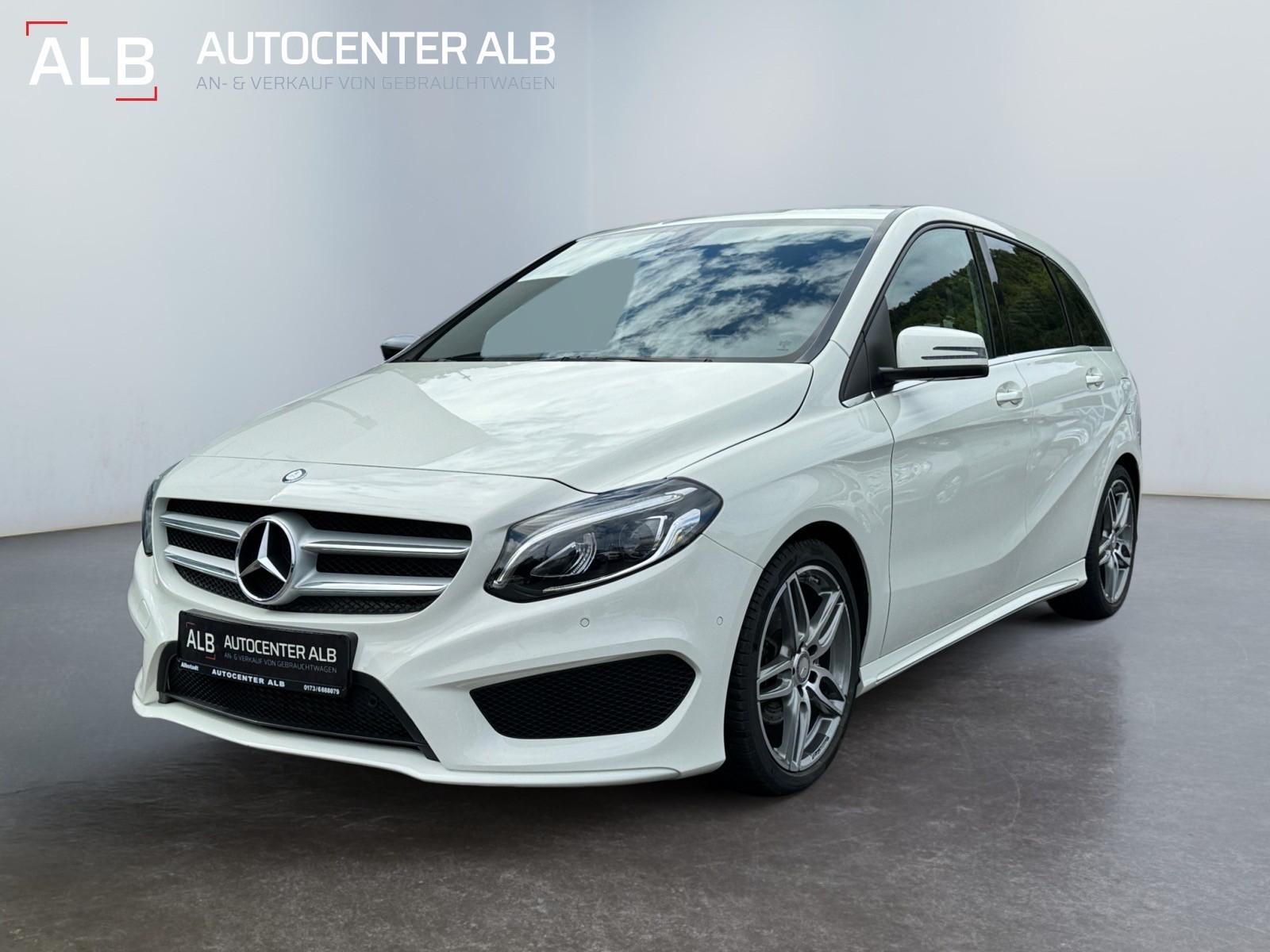 Mercedes-Benz B 180/AMG-LINE/AUTOMATIK/NAVI/1 HAND/NAVI/EURO6/TÜV NEU/