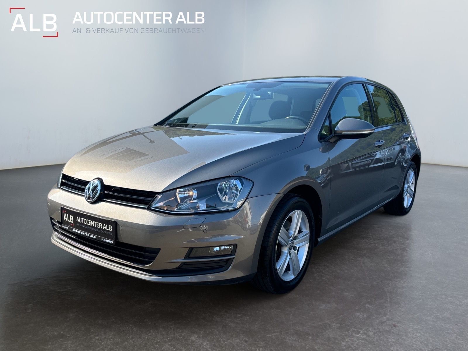 Volkswagen Golf VII Lim. Comfortline BMT/NAVI/AHK/EURO6/2HAND