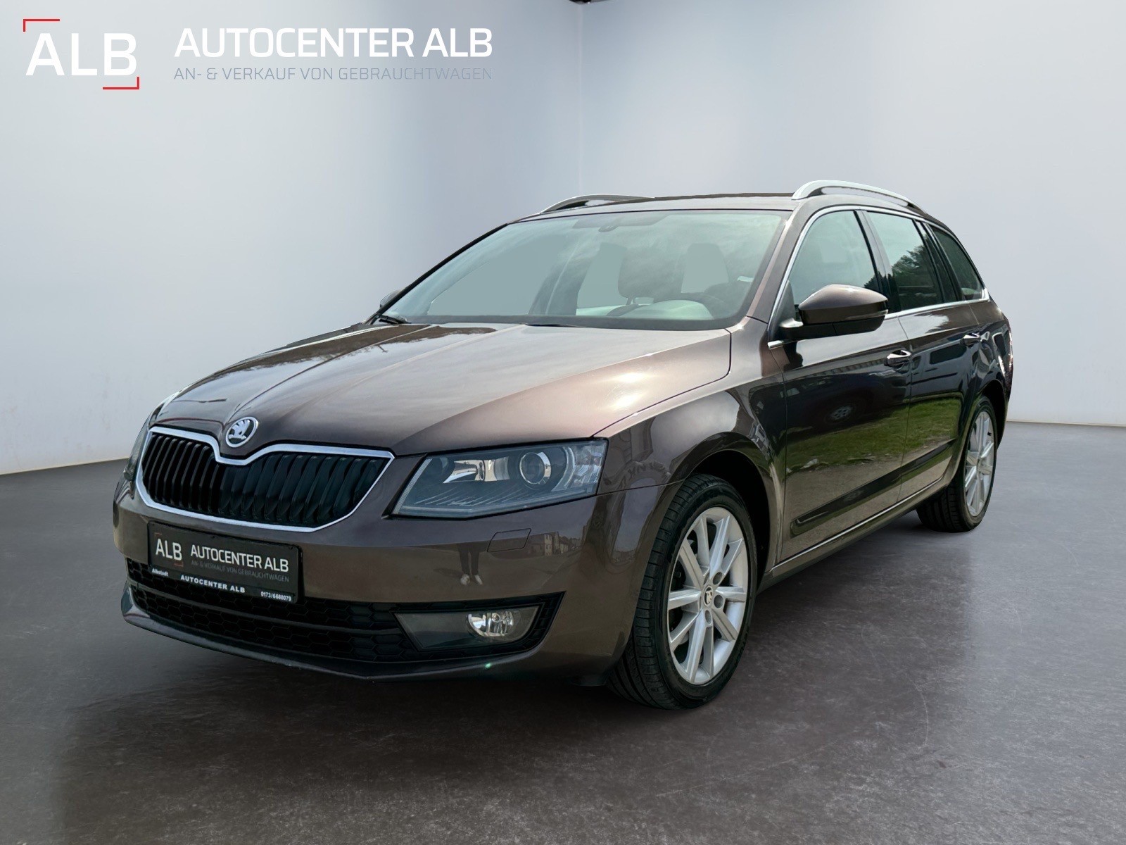 Skoda Octavia Combi Elegance 2.0 TDI/XENON/EURO5/1HAND/