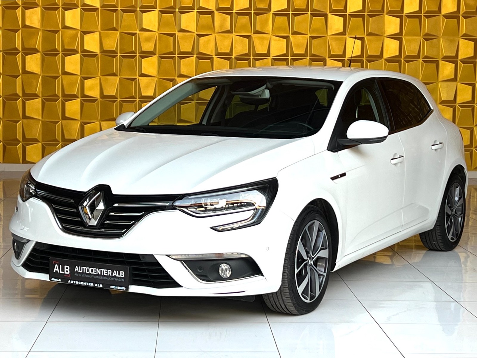 Renault Megane IV 5-trg. BOSE/DIGITAL/XENON/HEAD-UP/EUR6