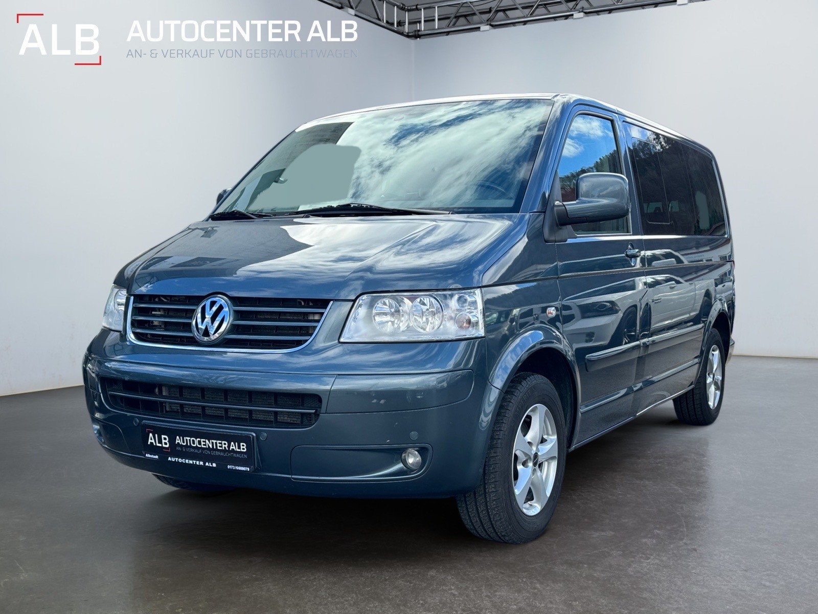 Volkswagen T5 Multivan /AUTOMATIK/7-SITZER/AHK/1HAND/HU NEU/