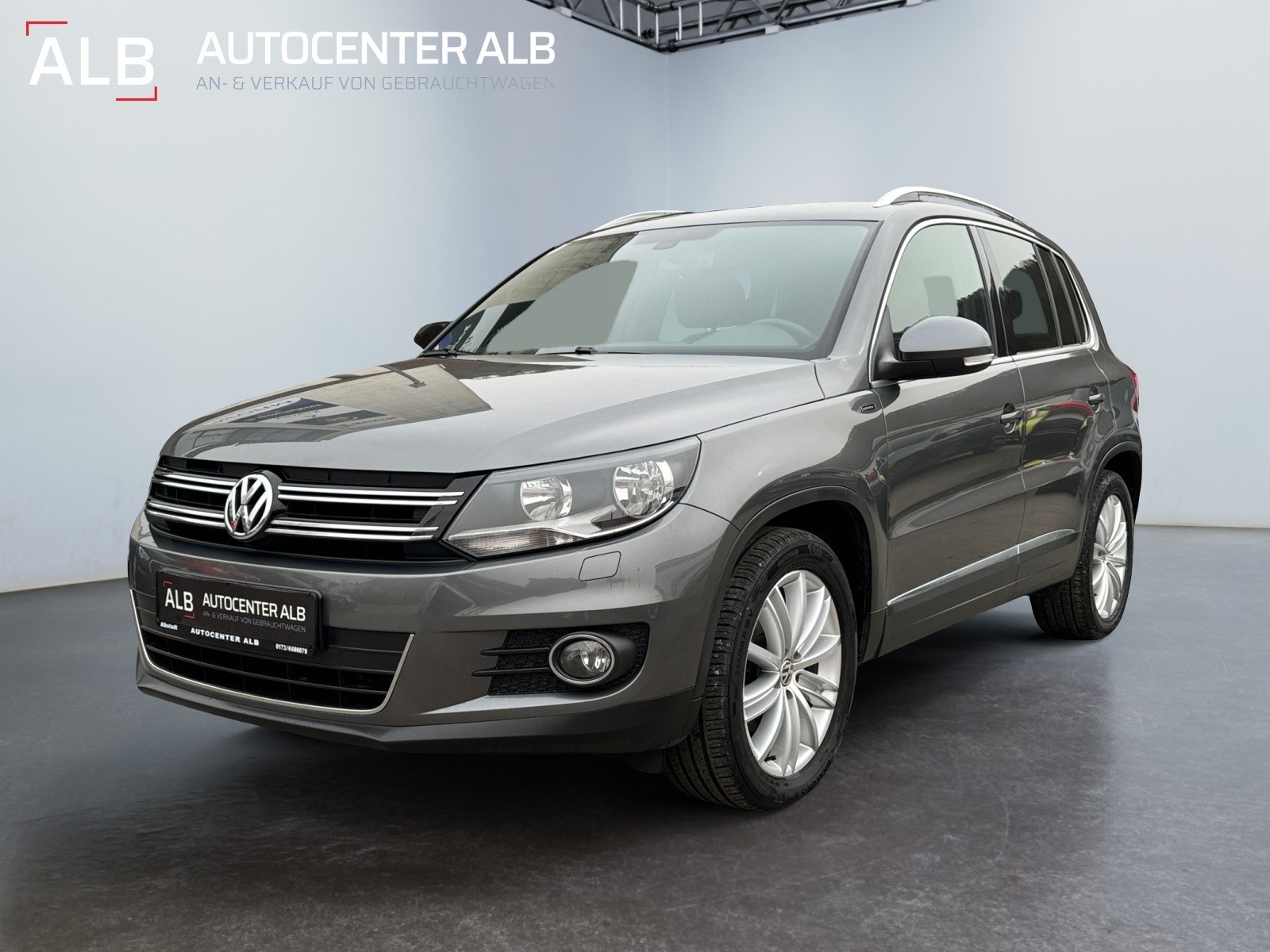 Volkswagen Tiguan Lounge Sport & Style/NAVI/AHK/EURO6/KAM/