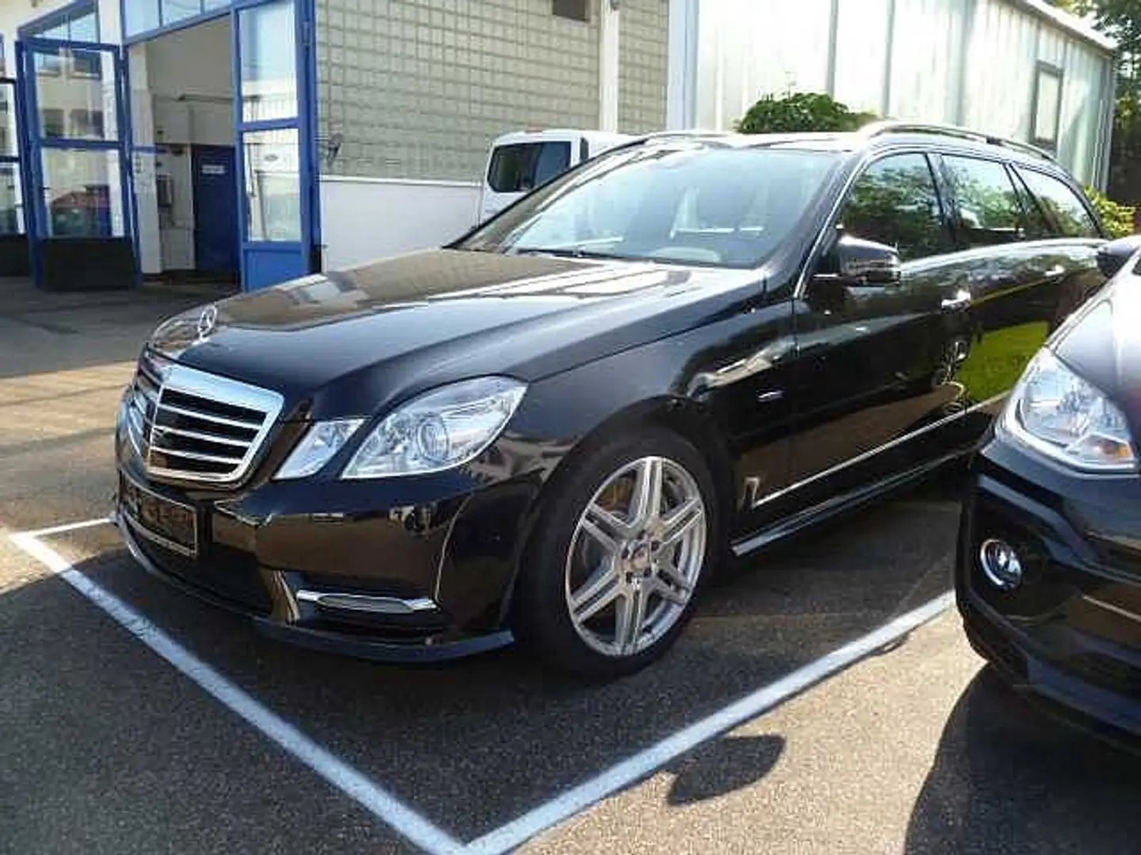 Mercedes-Benz E 500 4MATIC T Avantgarde Blue