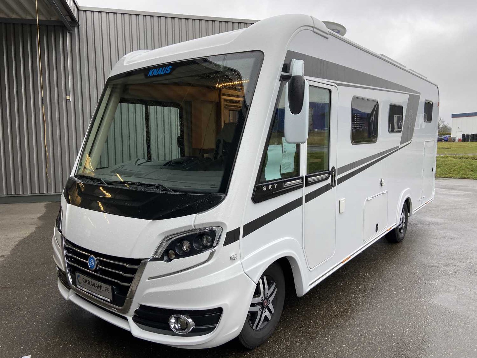 Knaus Sky i 700 LG Top Ausstattung sehr gepflegt