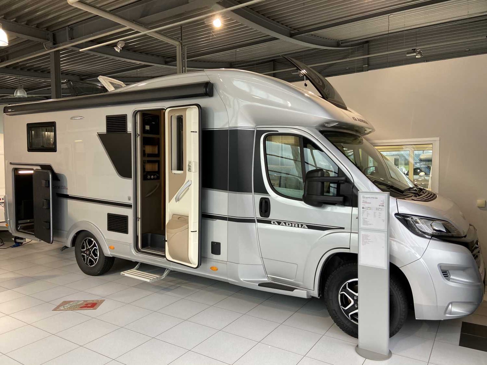 Adria Coral Supreme 670 DL Alde 50% auf Navi u. Rückf