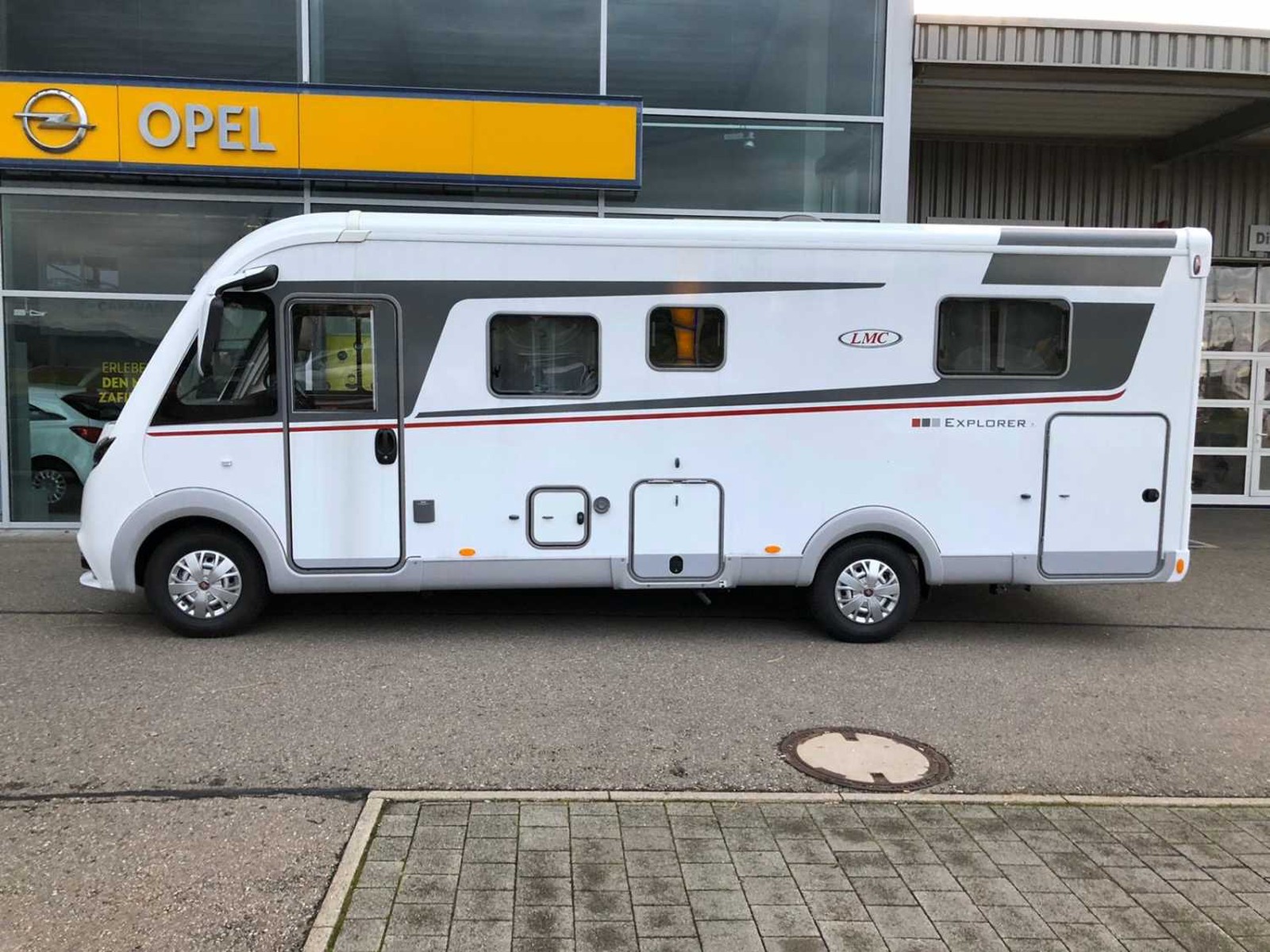 LMC Explorer Comfort I 745 Neupreis 98.589 Euro