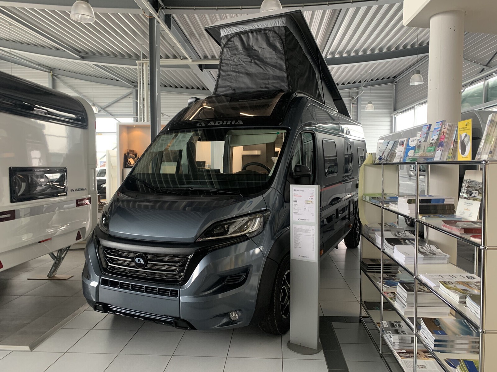 Adria Twin Sports 640 SGX AT/großerKühlschrank/10`` Navi
