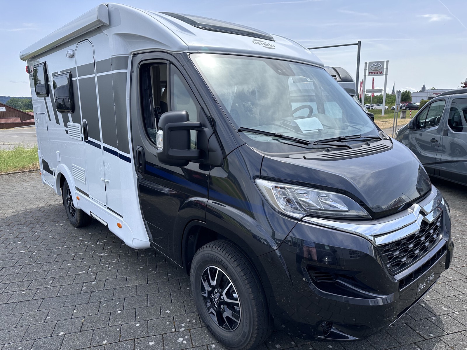 Carado pro V 132 NaviRadioRückfahrkamera/Combi6E/Markise/TV/SAT