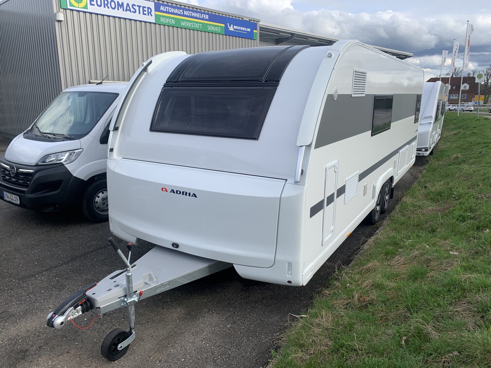 Adria Alpina 663 HT Mover/ALKO Hubstützen HY4 Dachklima/Umrissbeleuchtung
