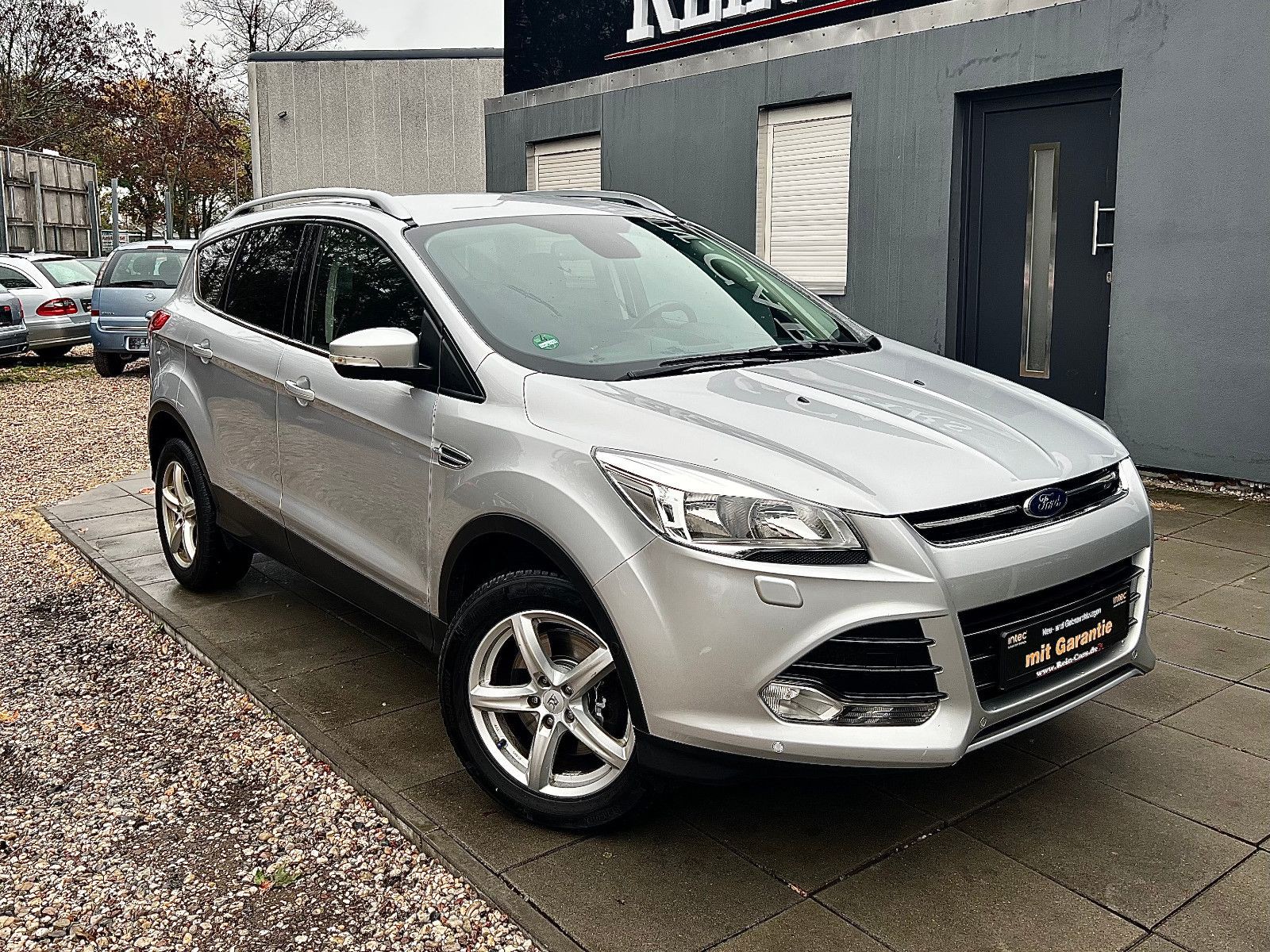 Ford Kuga Titanium 2.0/EURO6/KLIMA/PDC/NAVI/MFL/SHZ