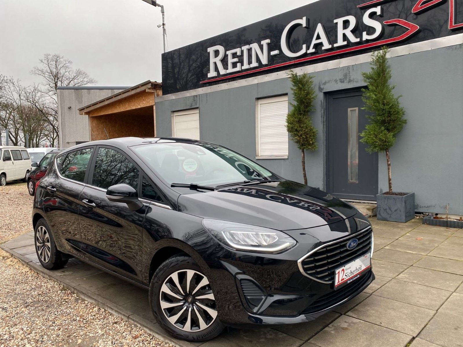 Ford Fiesta Titanium/4TKM/MEDIA-DISPLAY/PDC/MFL/SHZ
