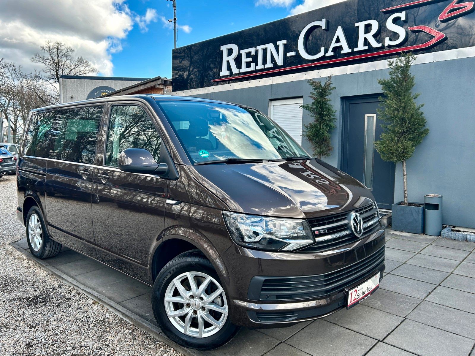 Volkswagen T6 Multivan 2.0 TDI 4MOTION/DSG/AHK/BETT/I.HD/