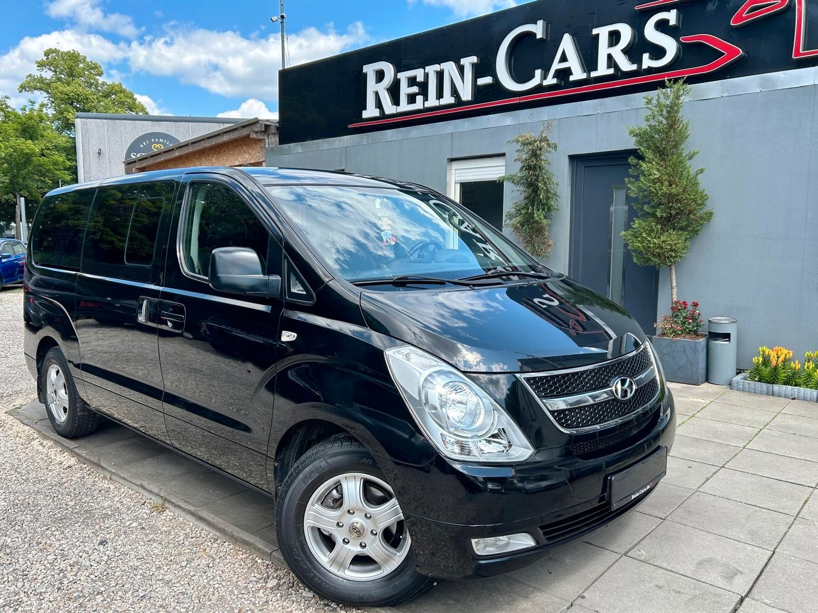 Hyundai H-1 Travel Premium 2.5/LEDER/KLIMA/PDC/AHK/SHZ