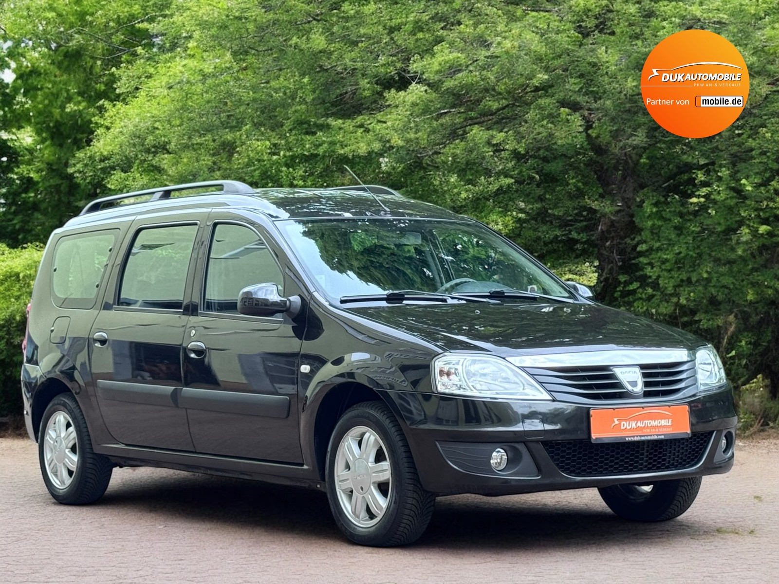 Dacia Logan MCV Kombi Ambiance 7 Sitzer Klima