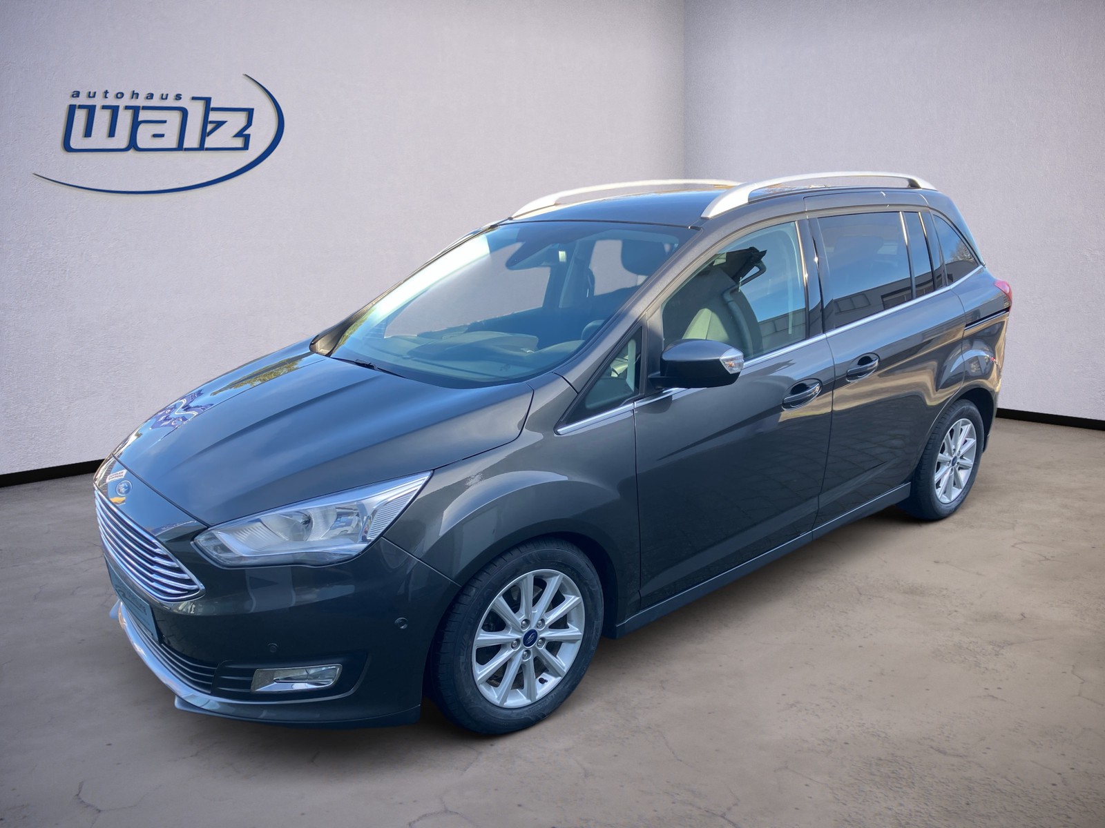 Ford Grand C-MAX Titanium 5-Sitzer, AHK, Navi, Zahnriemen neu