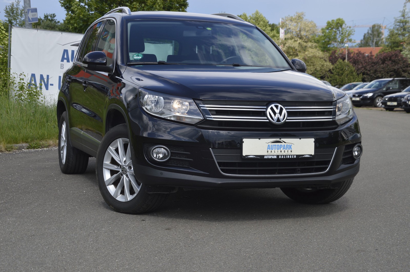 Volkswagen Tiguan Sport & Style 4Motion BMT /Park-Assisten/Standheizung/