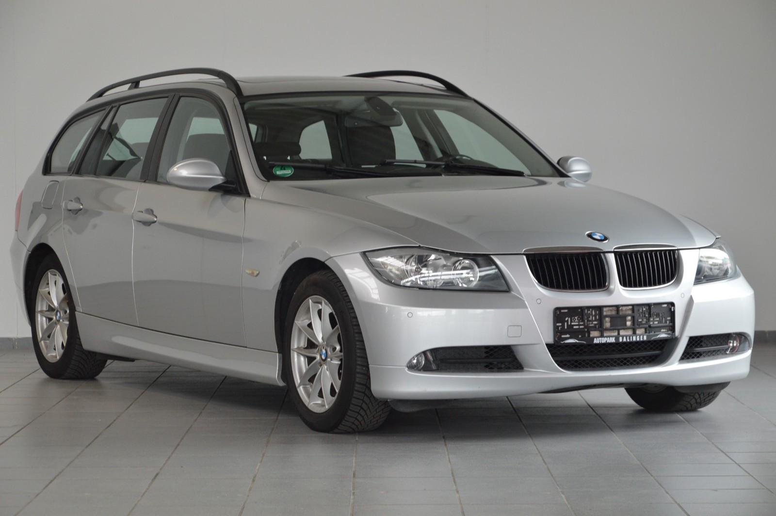 BMW 318d |NAVI|PANO|SHZ|TEMPOMAT