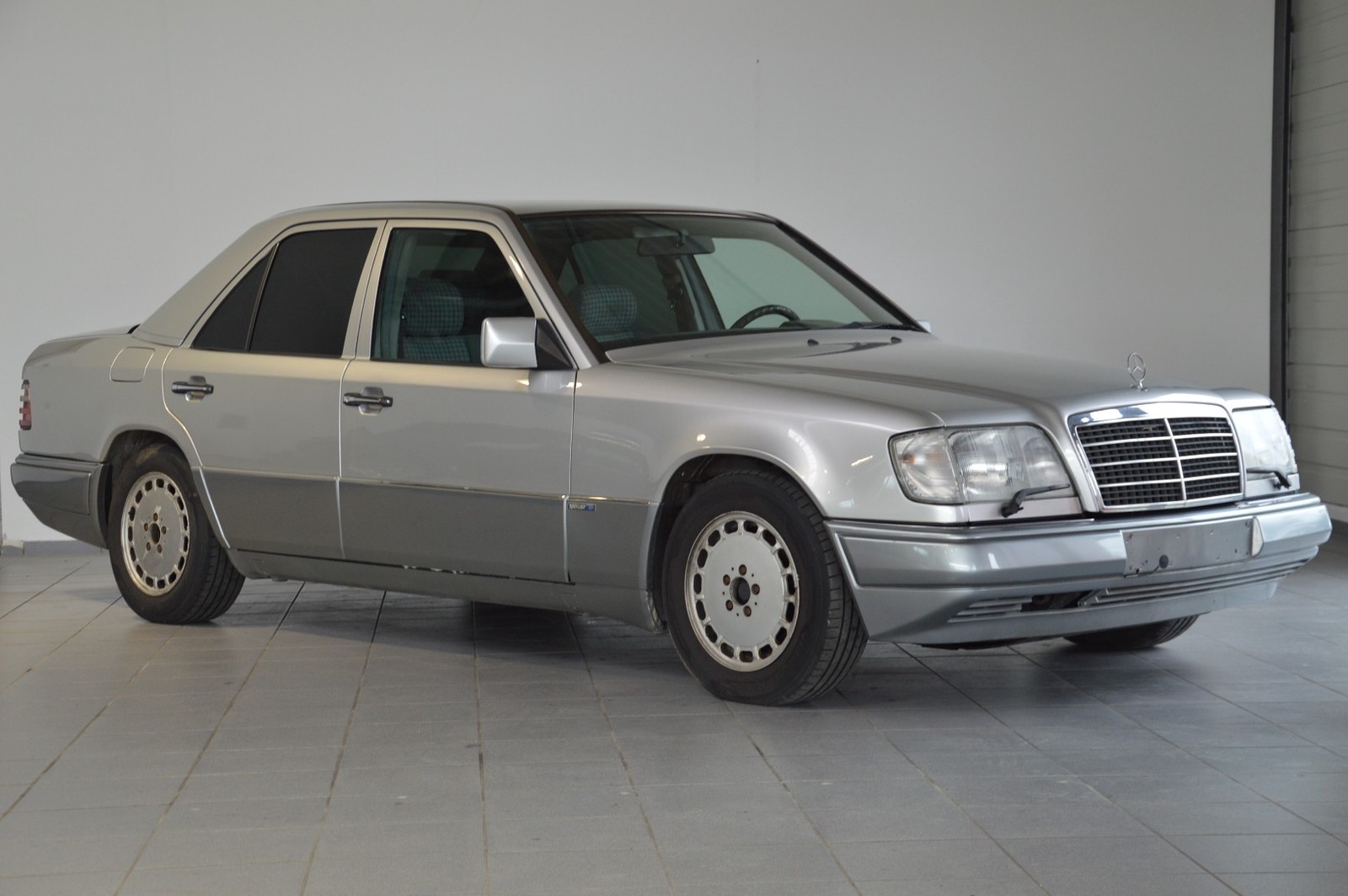 Mercedes-Benz E 280 Limousine Sportline Automatik