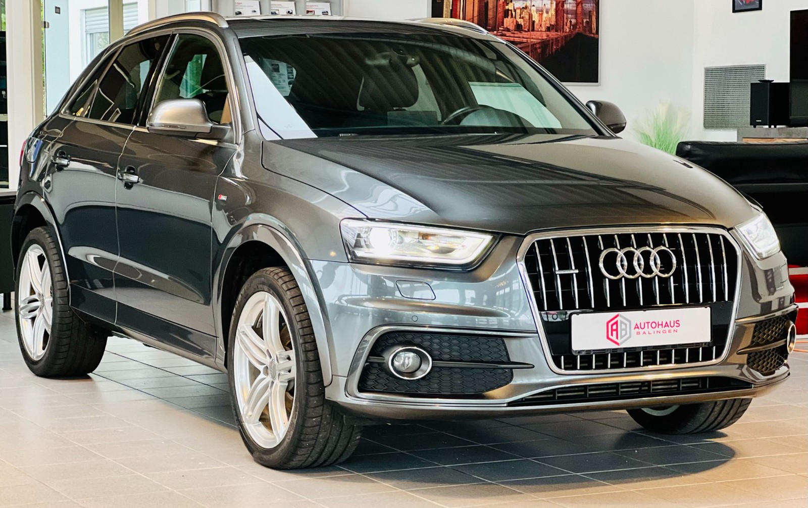 Audi Q3 2.0 TDI quattro 3x S-LINE PLUS|PANO|XENON|AHK