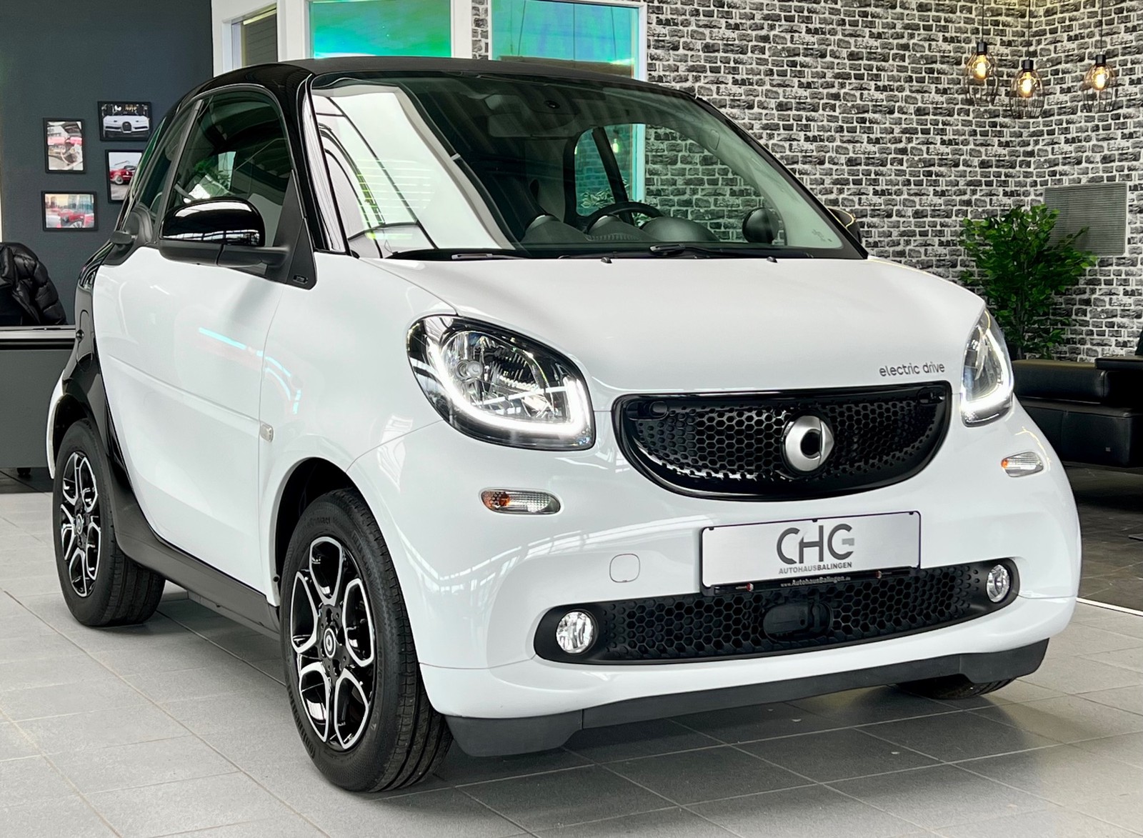 Smart fortwo electric drive EQ|NAVI|LK+SHZ|LEDER|PDC