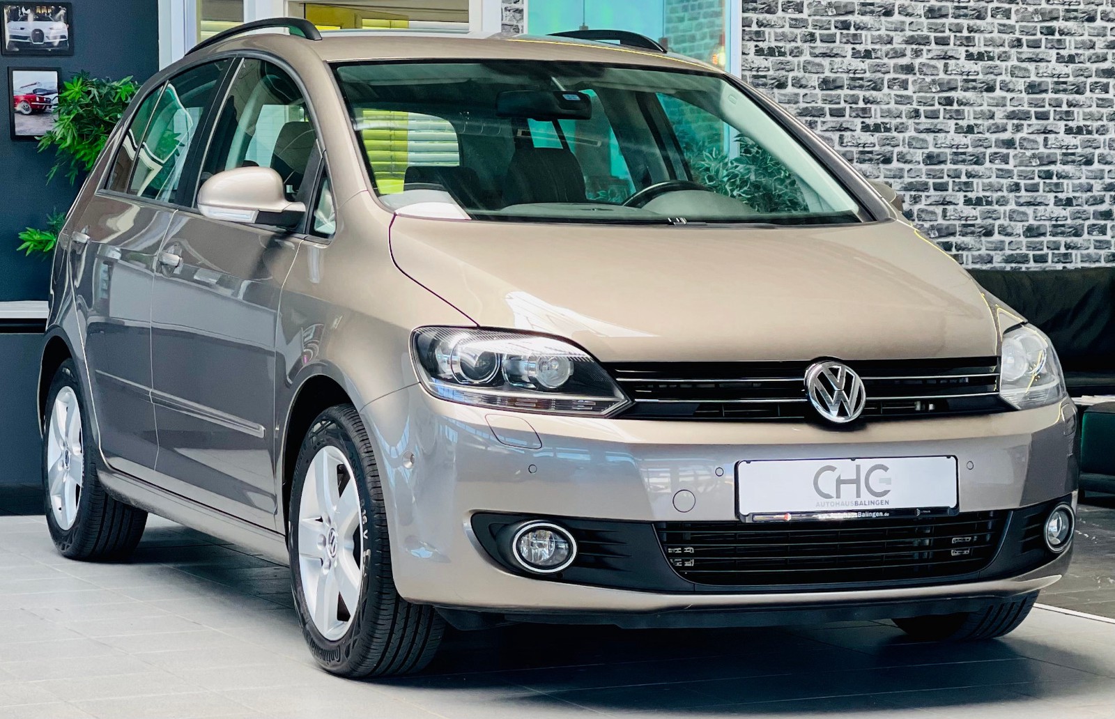 Volkswagen Golf VI Plus DSG KAMERA|SHZ|PDC|Bi-XENON|PARKASSIST