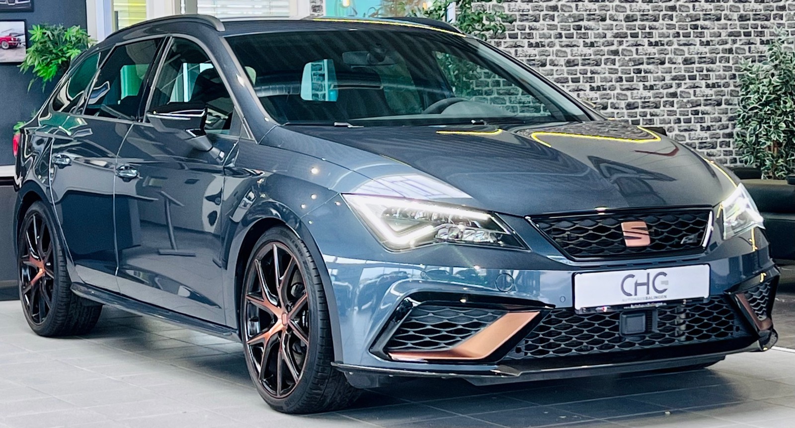 CUPRA Leon ST Cupra 300 4Drive R|KAMERA|LED|LEDERPAKET