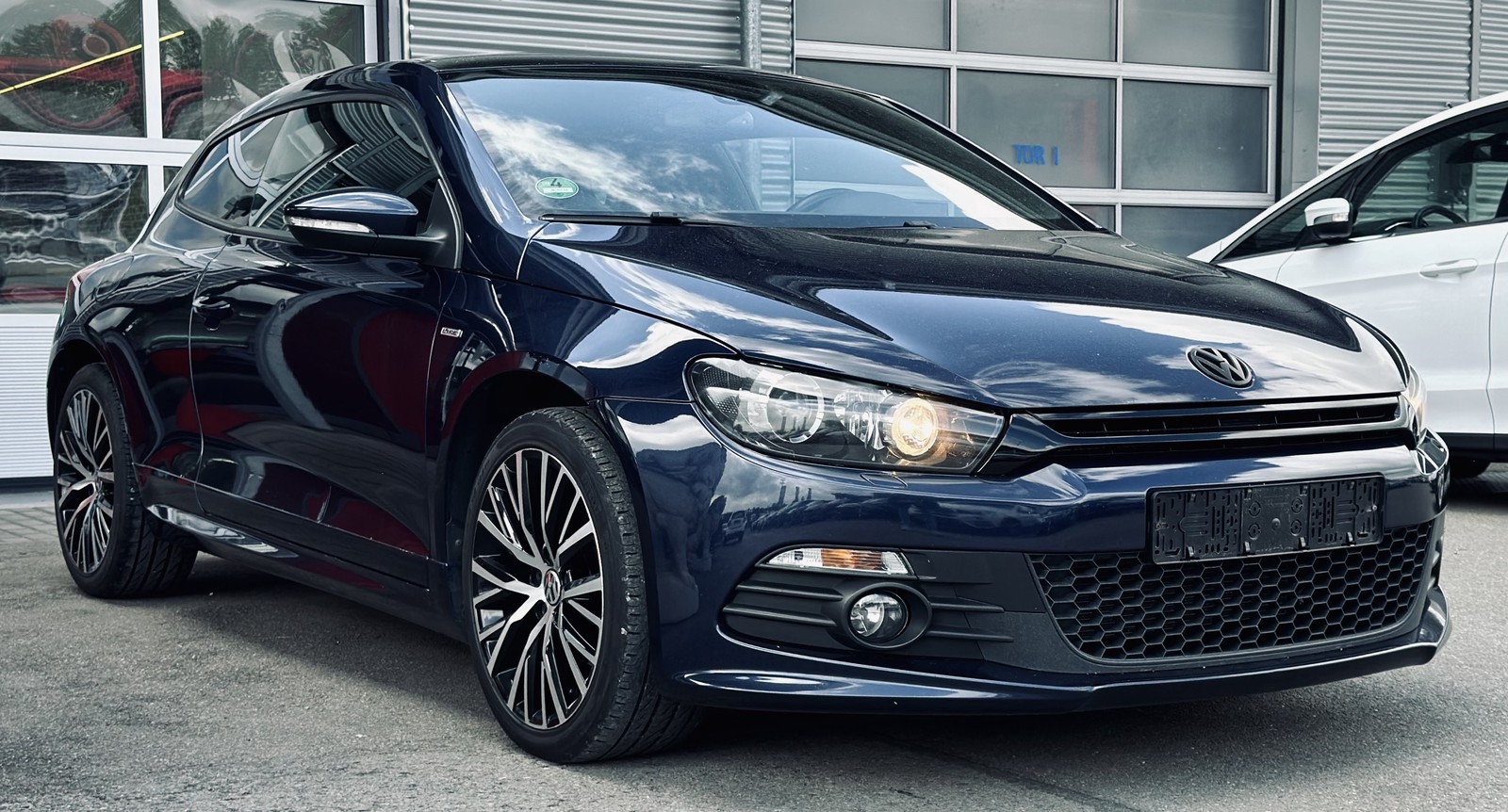 Volkswagen Scirocco R-Line DSG PANO||NAVI|SHZ|PDC|MFL|