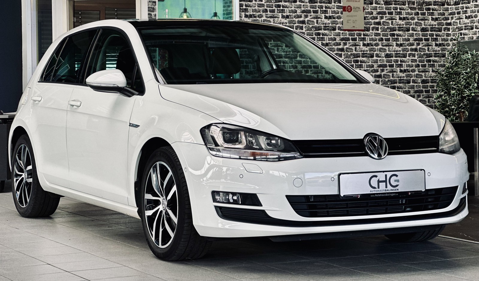Volkswagen Golf VII Cup BMT|PANO|Navi|Xenon|LED|