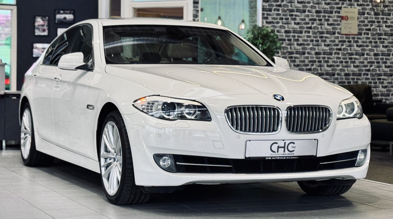 BMW 550i xDrive HUP|S-DACH|NAVIPRO|HiFi|Bi-XENON