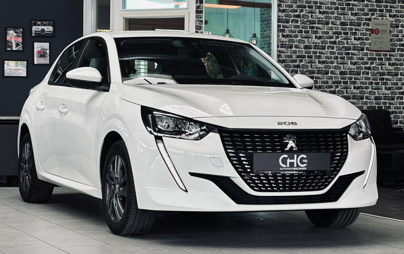 Peugeot 208 Like CARPLAY|PDC|NAVITEMPOMAT|