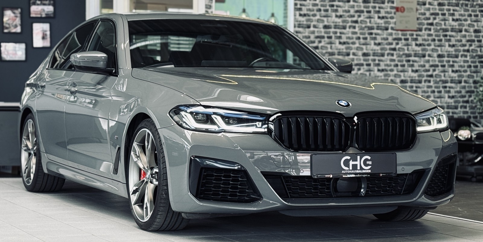 BMW M550i xDrive LASER|STHZ|HUD|AHK|S-DACH|DISPLAY-KEY