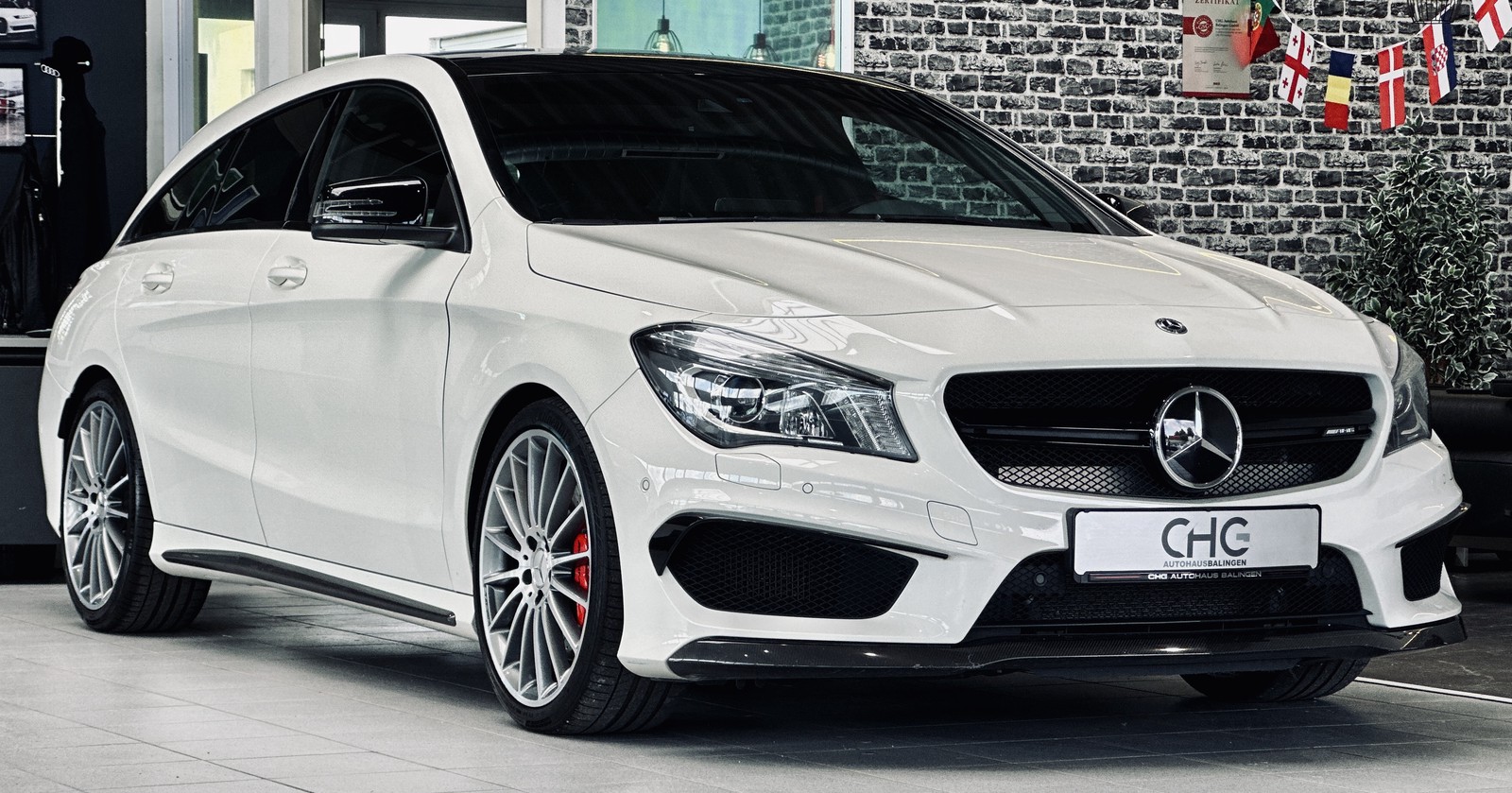 Mercedes-Benz CLA 45 AMG 4Matic |Carbon|Harman-Kardon|PANO|Performance|