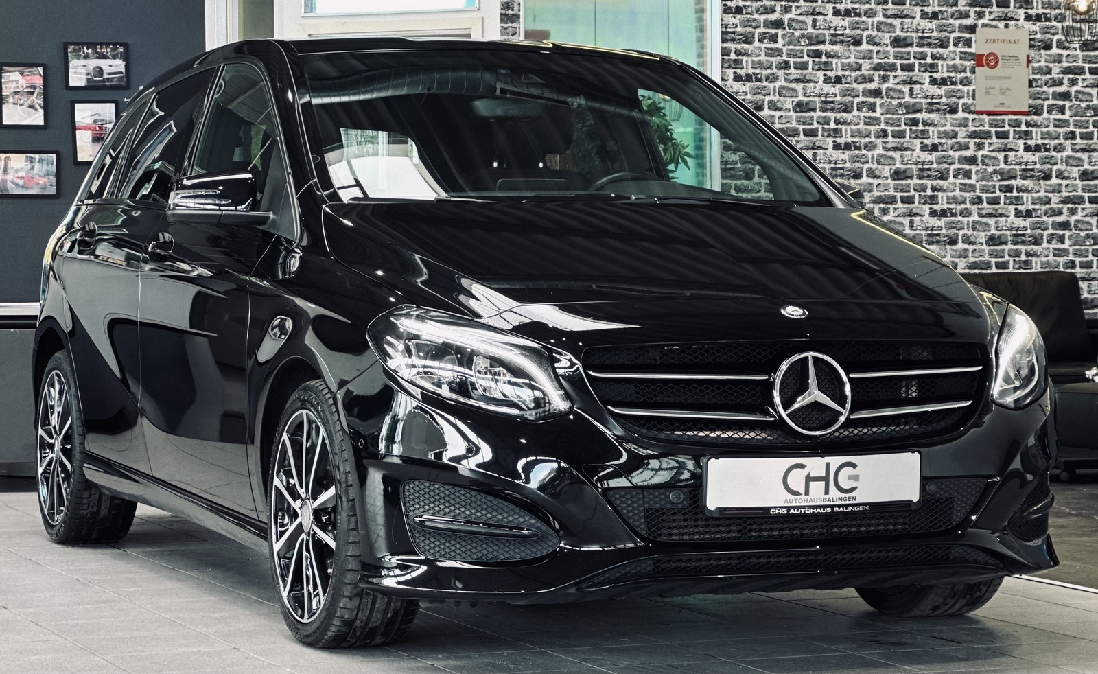 Mercedes-Benz B 180 AHK|NAVI|SHZ|PDC|LED|MFL|