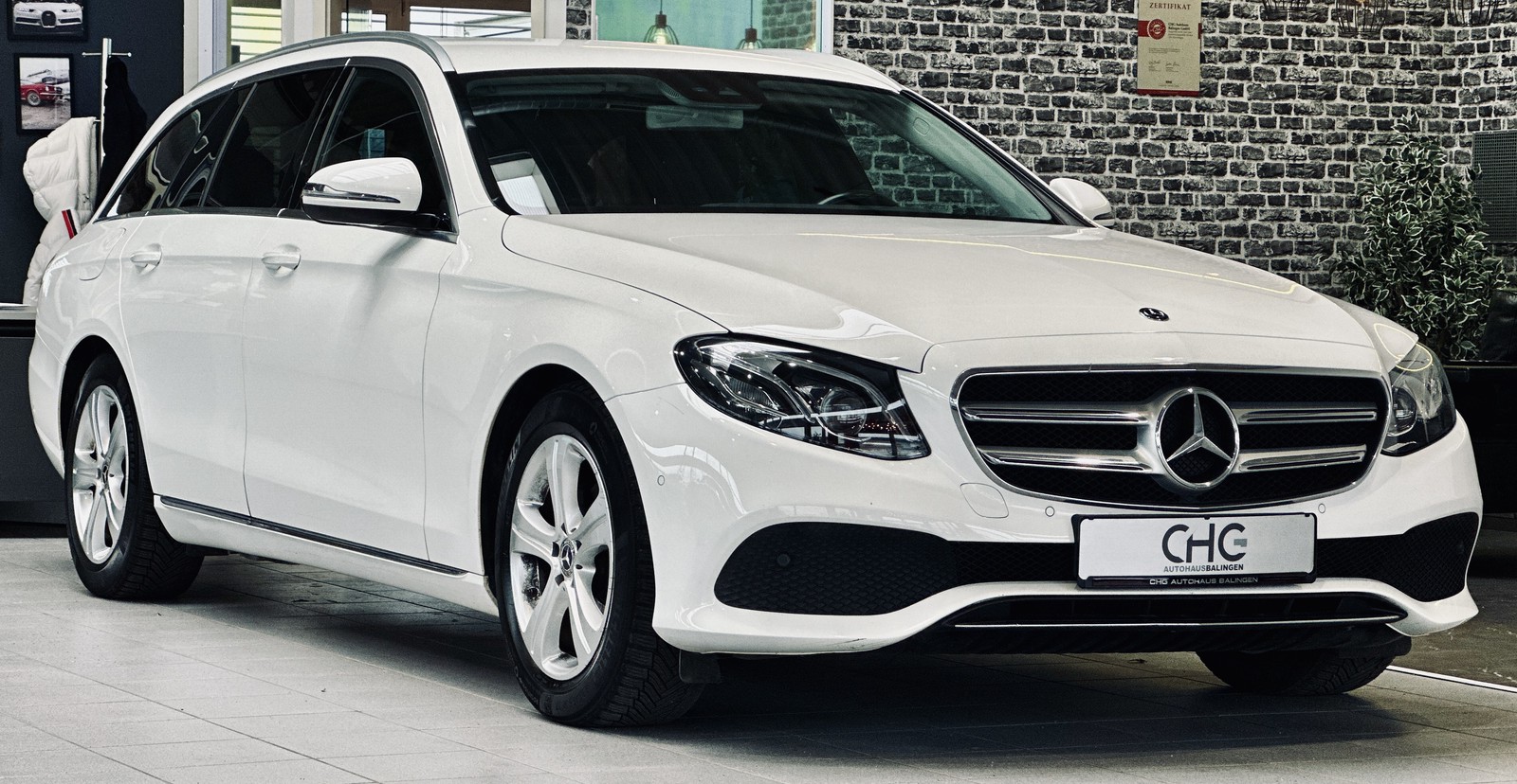 Mercedes-Benz E 200d Avantgarde MULTIBEAM|KAMERA|NAVI|TW-ASSIST|TEMP.