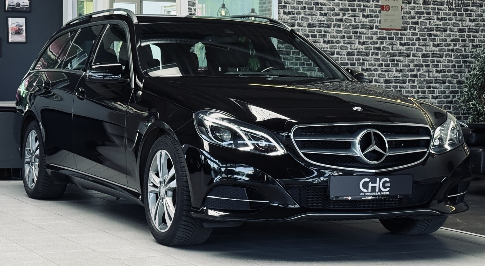Mercedes-Benz E 200 CGI BE Avantgarde |NAVI|PDC|SHZ|LED-HIGH|TEMP.|MFL|