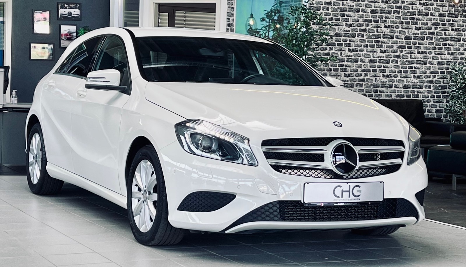 Mercedes-Benz A 180 BlueEfficiency NAVI|Bi-XENON|SHZ|PDC|MFL|
