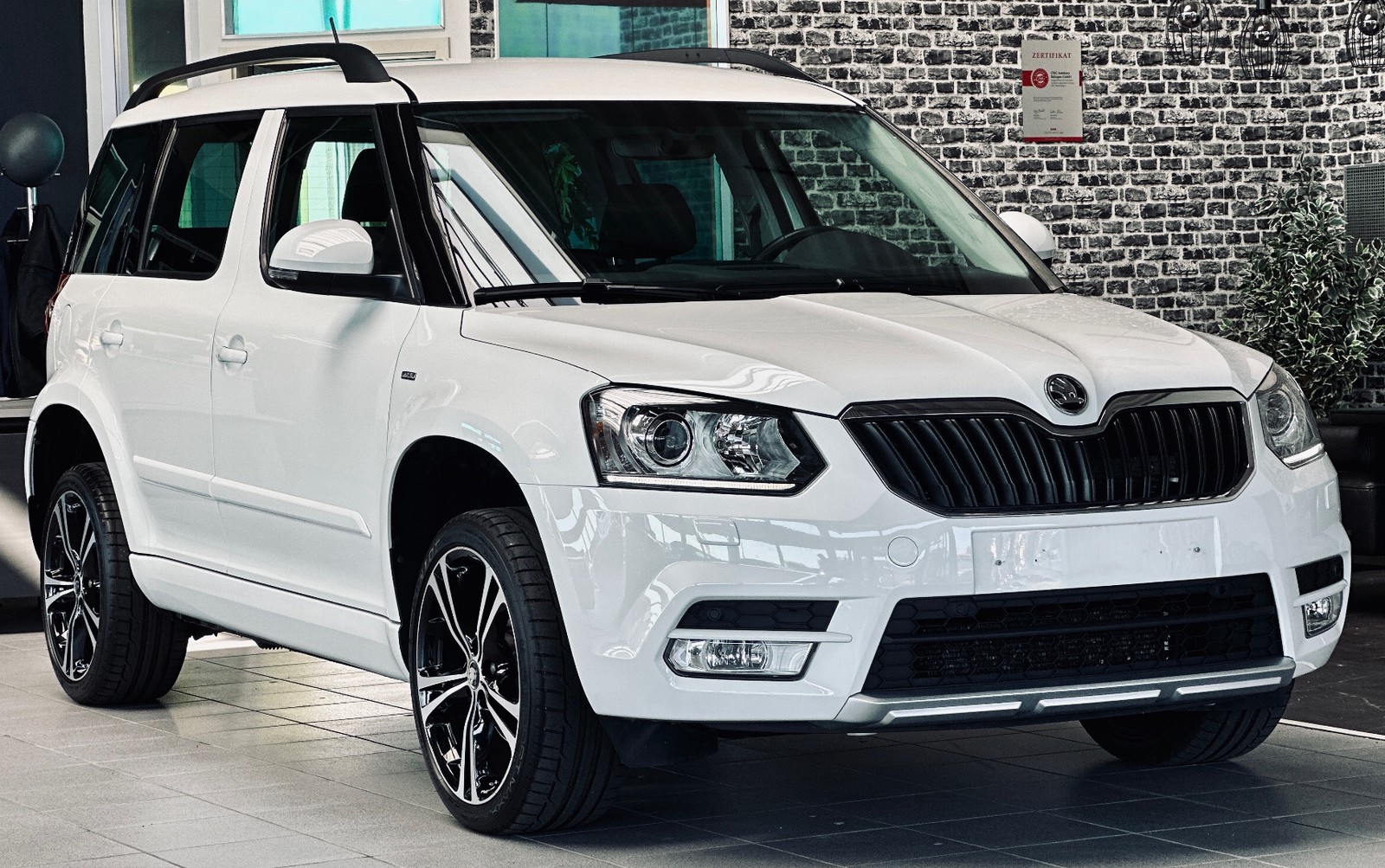 Skoda Yeti Drive DSG 1.HD|KAMERA|SHZ|TEMP.|MFL