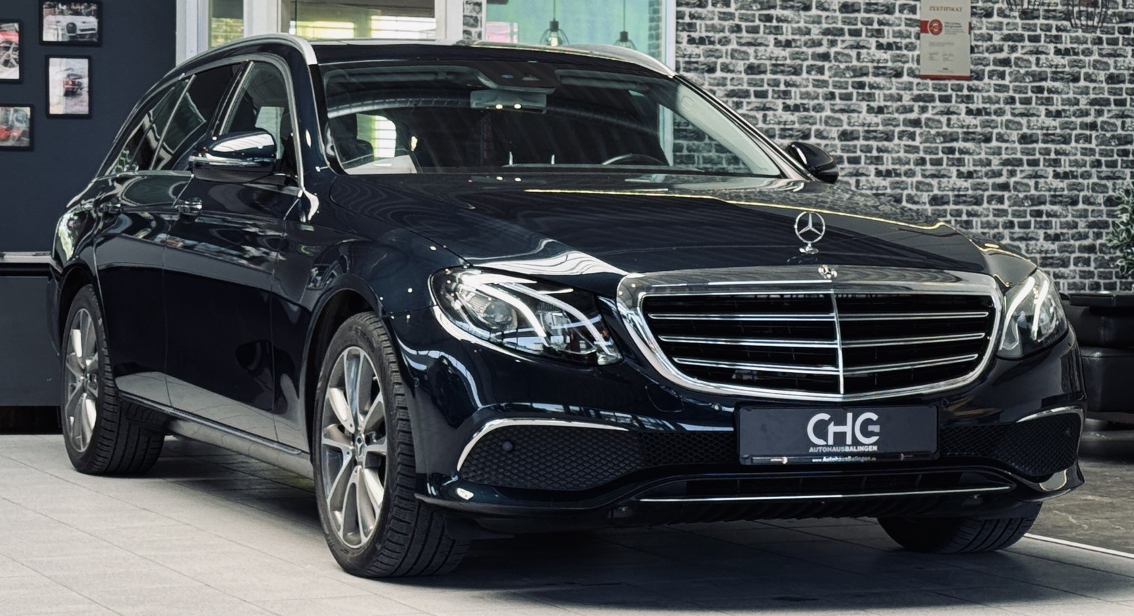 Mercedes-Benz E 400 4M BURMESTER|AHK|KAMERA|SHZ|TEMP.|CARPLAY|