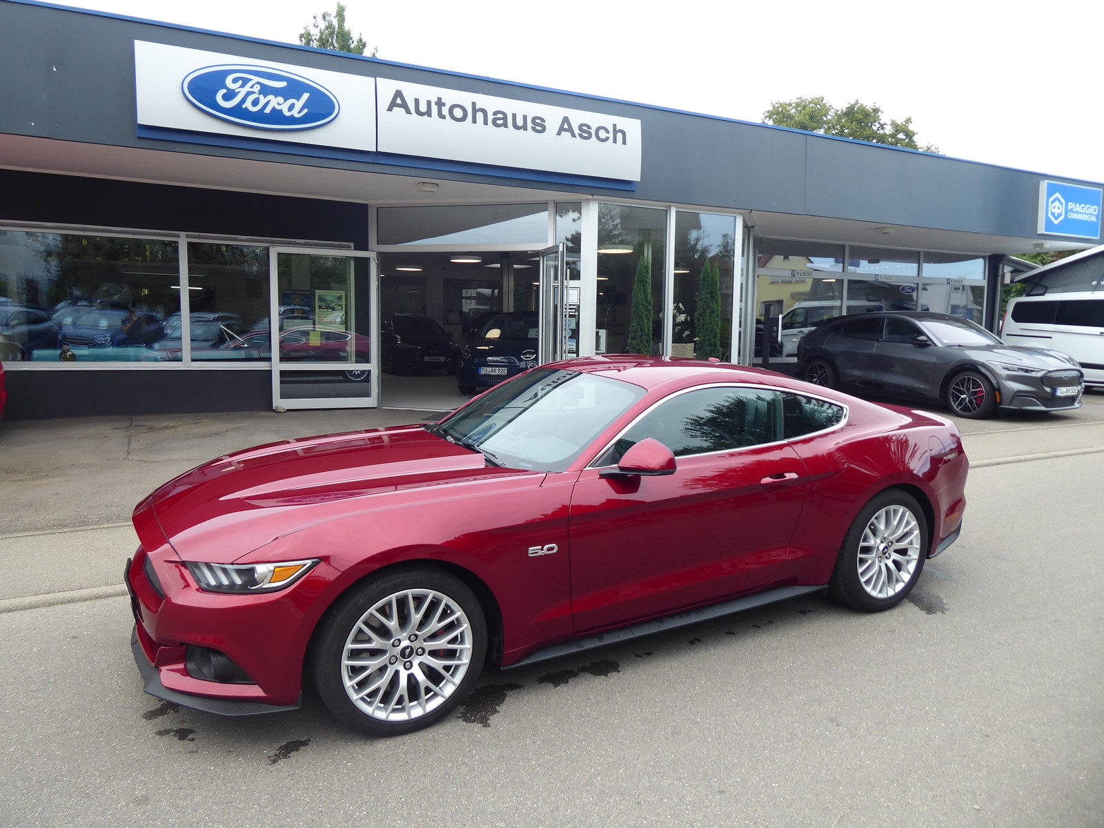 Ford Mustang GT mit Premiumpaket/ Unfallfrei
