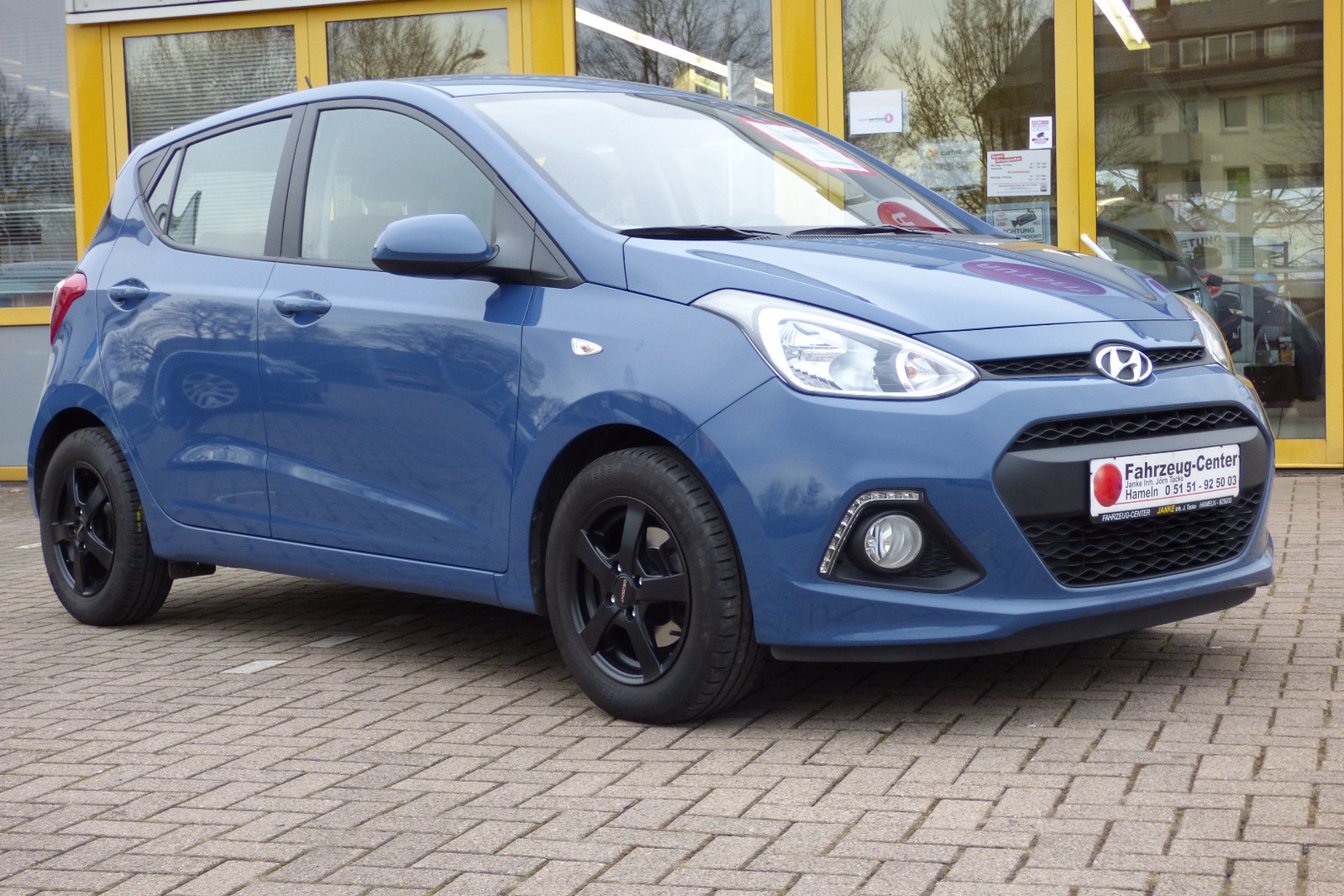 Hyundai 1,0 YES! 8 fach bereift auf ALU, SHZ, 1.Hand