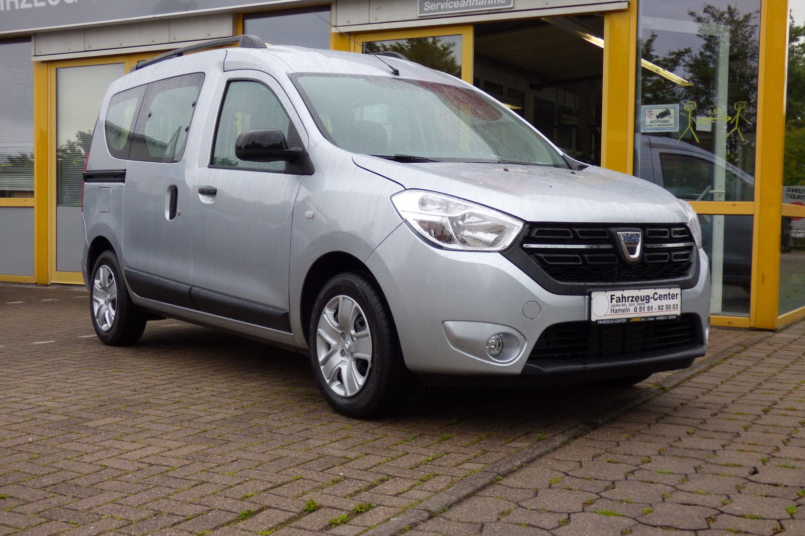Dacia Dokker Laureate 1,5 Blue dCi 75 NAVI, PDC