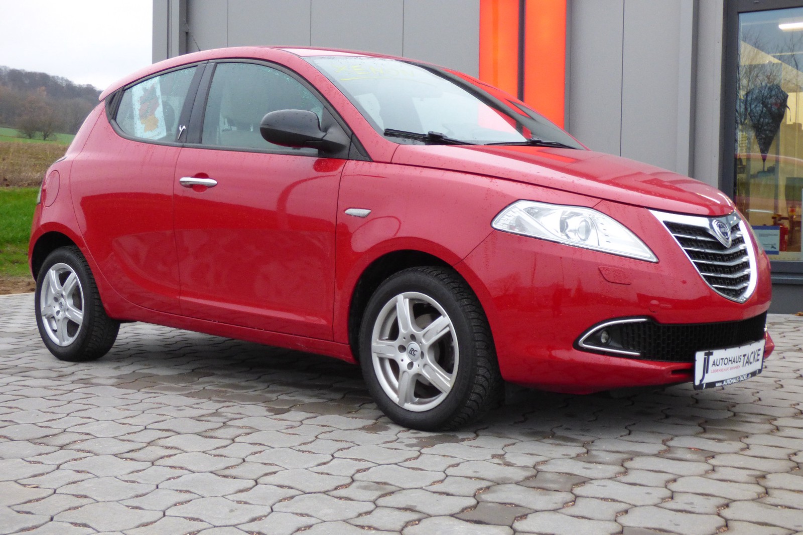 Lancia Ypsilon Gold 8fach bereift, top gepflegt, GW-Garantie