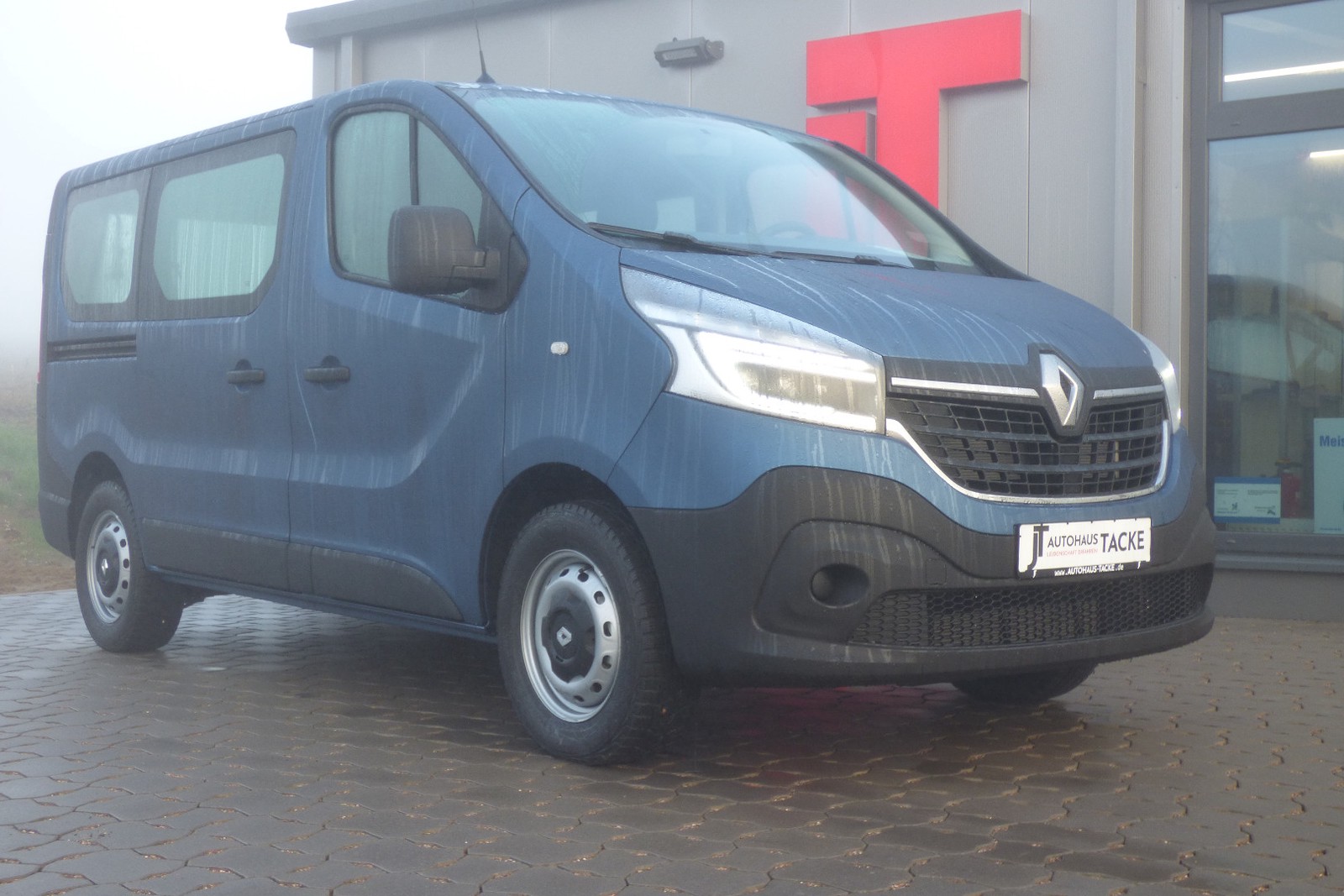 Renault Trafic LED-Scheinwerfer, Metallic Lack